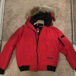 Canada Goose Wyndham Parka Red size Large